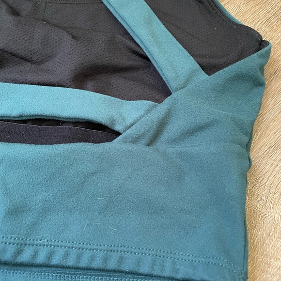 Senita Athletics Harmony Crop Top Sports Bra Pacific Teal Blue ~ Size Small - Picture 9 of 9
